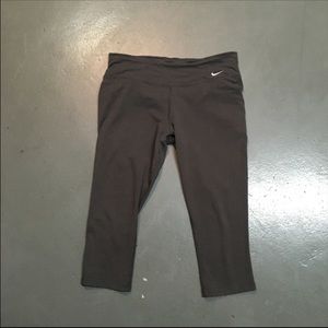 NIKE CROP LEGGINGS