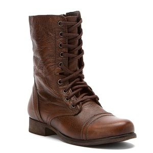 Steve Madden Lace Up Boots; taking offers 👄