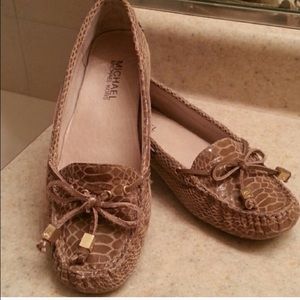 ♦️ final price Michael kore Python flats