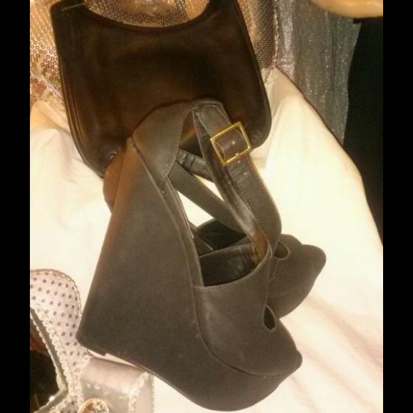 Steve Madden Platform - Picture 2 of 4