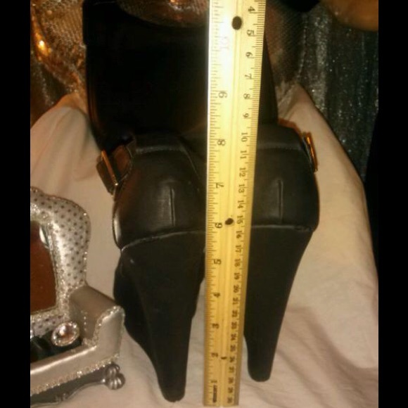 Steve Madden Platform - Picture 3 of 4