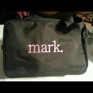 MARK. Cosmetic large zippered tote bag