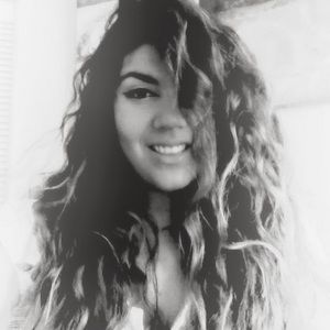 Meet your Posher, Danica