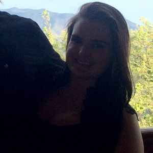 Meet your Posher, Courtney