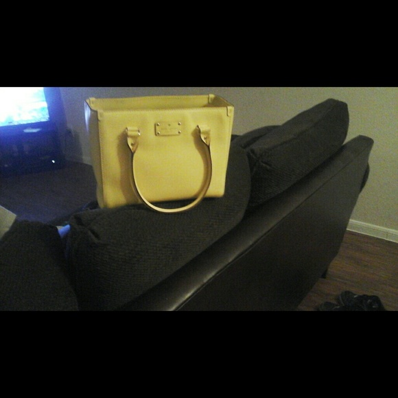 Handbag - Picture 2 of 3