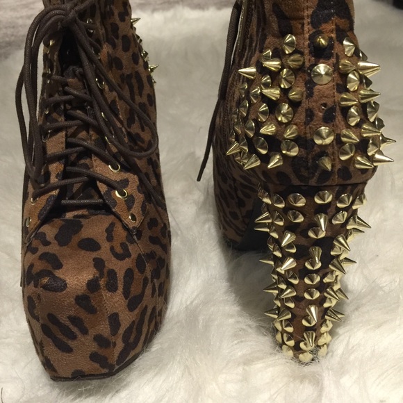 Breckelle's studded platform - Picture 3 of 3