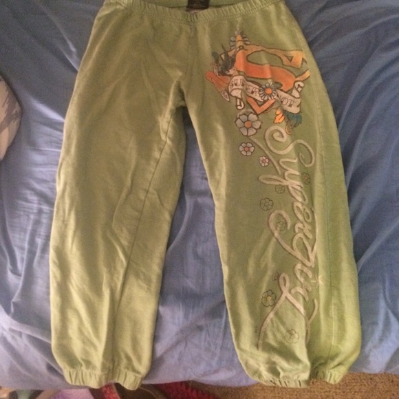 Super girl Capri sweatpants.