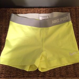 Nike Pro