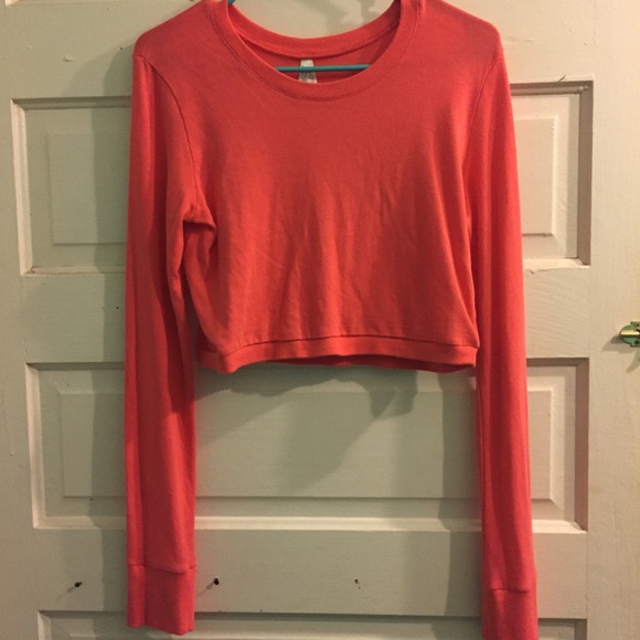 Long sleeve crop top