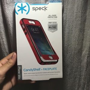 iPhone 5/5s speck case in a dark red shade