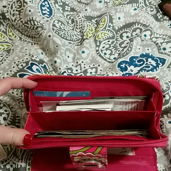 🚫SOLD🚫 NWOT Vera Bradley wallet - Picture 3 of 4