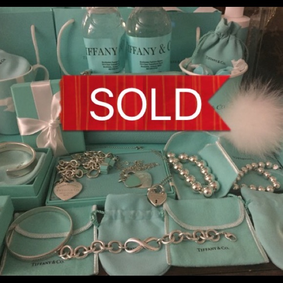 ‼️SOLD‼️Authentic Tiffany & Co Infinity Bracelet!