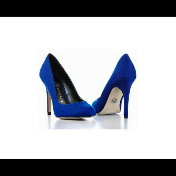 NWOT Rock & Republic suede heels
