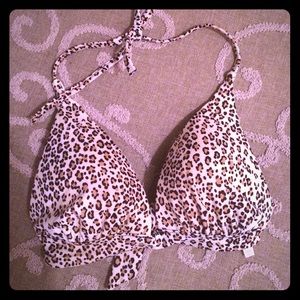 Discounted shipping!! NWOT VS Leopard Bikini Top