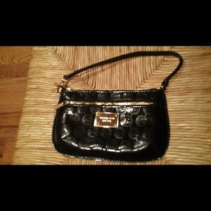 Michael kors mirror black wristlet
