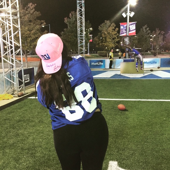 Meet your Posher, Zoey - Picture 2 of 2