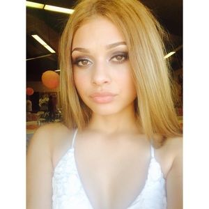 Meet your Posher, Lilibeth