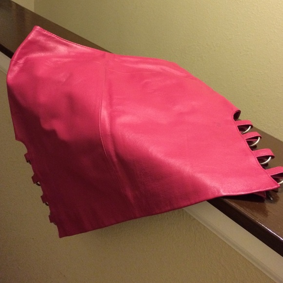 Wilsons leather size 2 used mini skirt