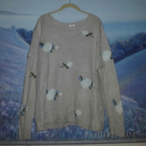 Flower Graceful Sweater - Picture 1 of 4