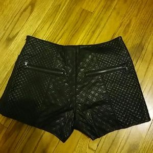 Quilted leather shorts