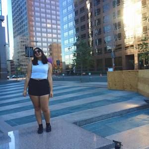 Meet your Posher, Danielle