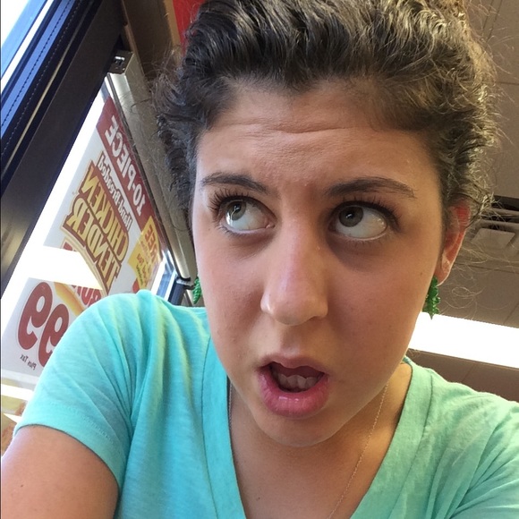 Meet your Posher, Katelyn - Picture 1 of 1