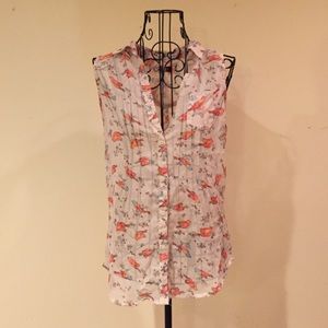 Sleeveless button down top