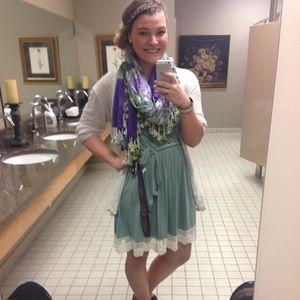 Meet your Posher, Helena