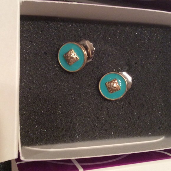 Lia Sophia earrings (brand new) - Picture 3 of 4