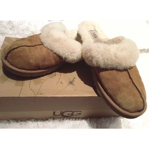 Cozy - Chestnut Brown Ugg Slippers SIZE 5 (7 1/2)