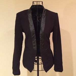 NWOT H&M black blazer