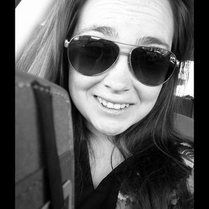 Meet your Posher, April