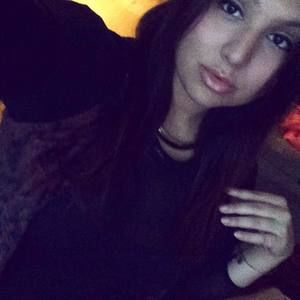 Meet your Posher, Alexandra