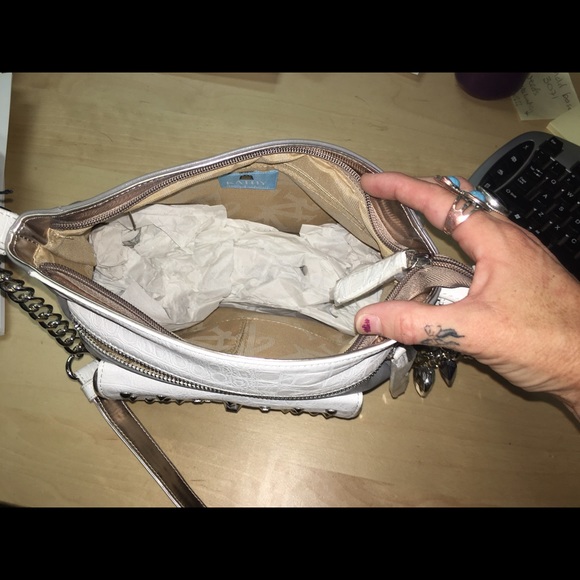 New Silver & White Studded Kathy Van Zeeland Bag - Picture 4 of 4