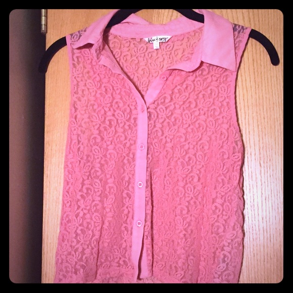 Pink sleeveless lace mesh button down top