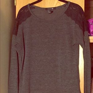 Long sleeve gray shit with lace detail