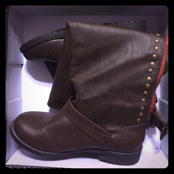 NWT Brown Boots