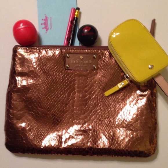 kate spade Handbags - NWOT Kate Spade Metallic Gia