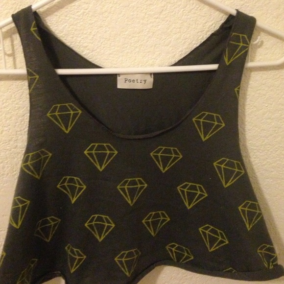 diamond crop top