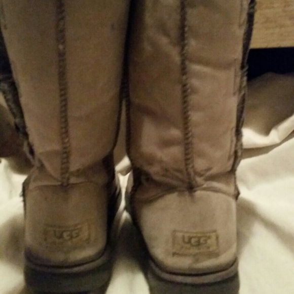 UGH Australia boots