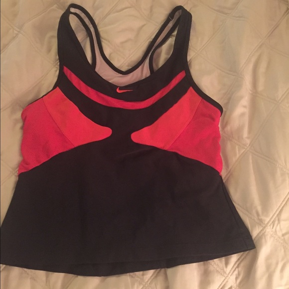Nike Work out top !!
