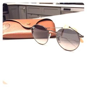 Perfect Condition Ray Bans!!