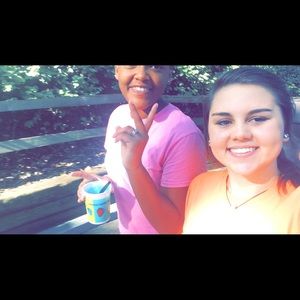 Meet your Posher, Brooke