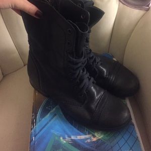 Steve Madden troopa black