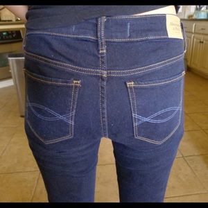 Abercrombie & Fitch dark denim