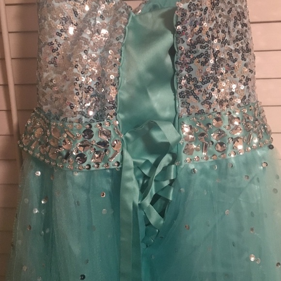 Prom Dress - Picture 2 of 3