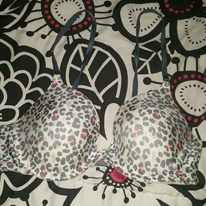 34C Victoria's Secret Bra