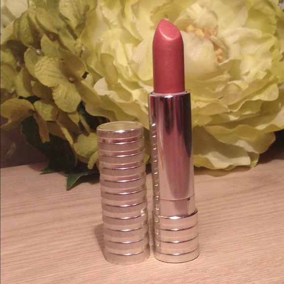 ❤️CLINIQUE Different Lipstick - Think Bronze❤️