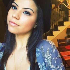 Meet your Posher, Beatriz