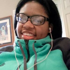 Meet your Posher, Alexis